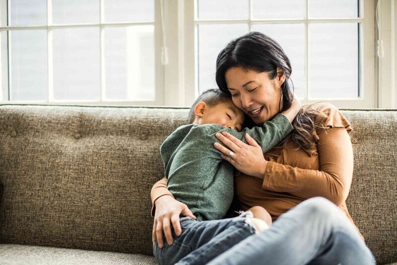 Nằm mơ thấy mẹ mất đánh con gì?