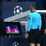 VAR là gì? Tìm hiểu công nghệ hiện đại trong bóng đá